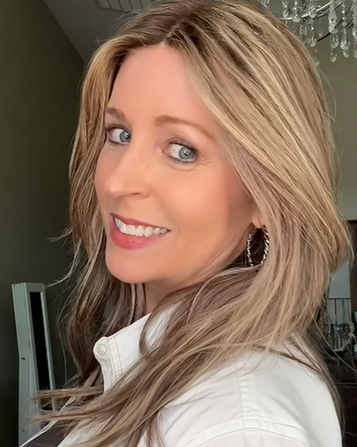 14-Inch Soft Wave Bob with Face-Framing Curtain Bangs